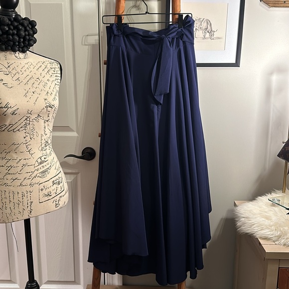 Yitemei Women’s High Waist Solid Swing Maxi Skirt w/Asymmetrical Hem & Pockets - Picture 3 of 16